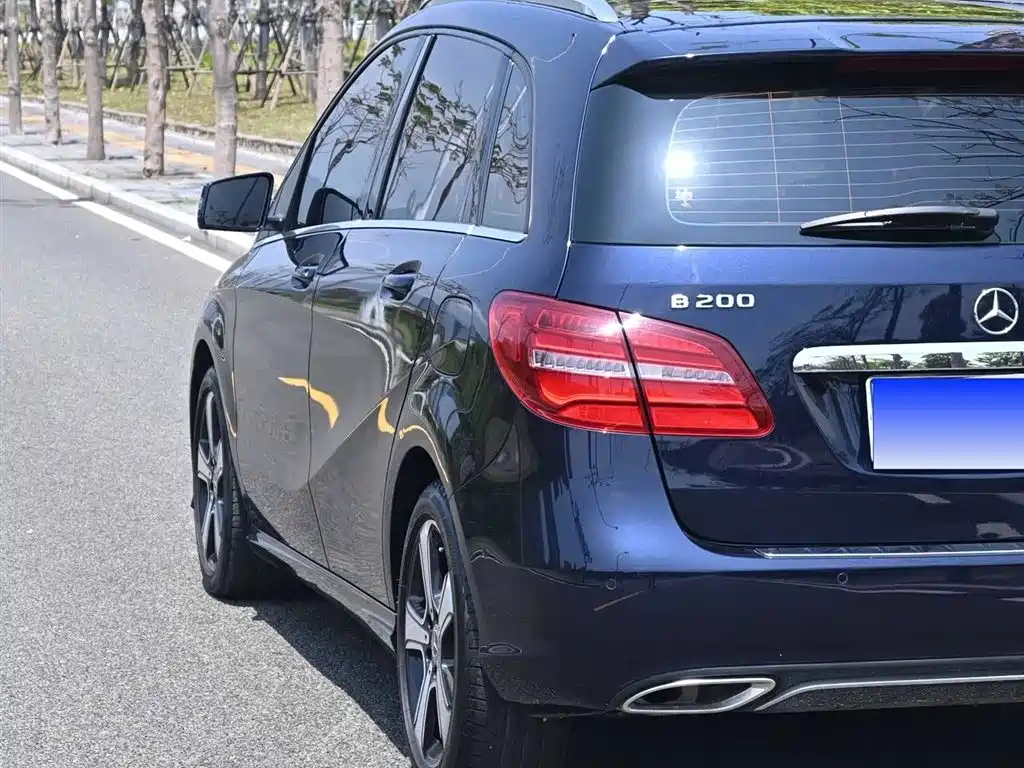 Mercedes-Benz B-Class 2018 B 200 Fashion фото 5