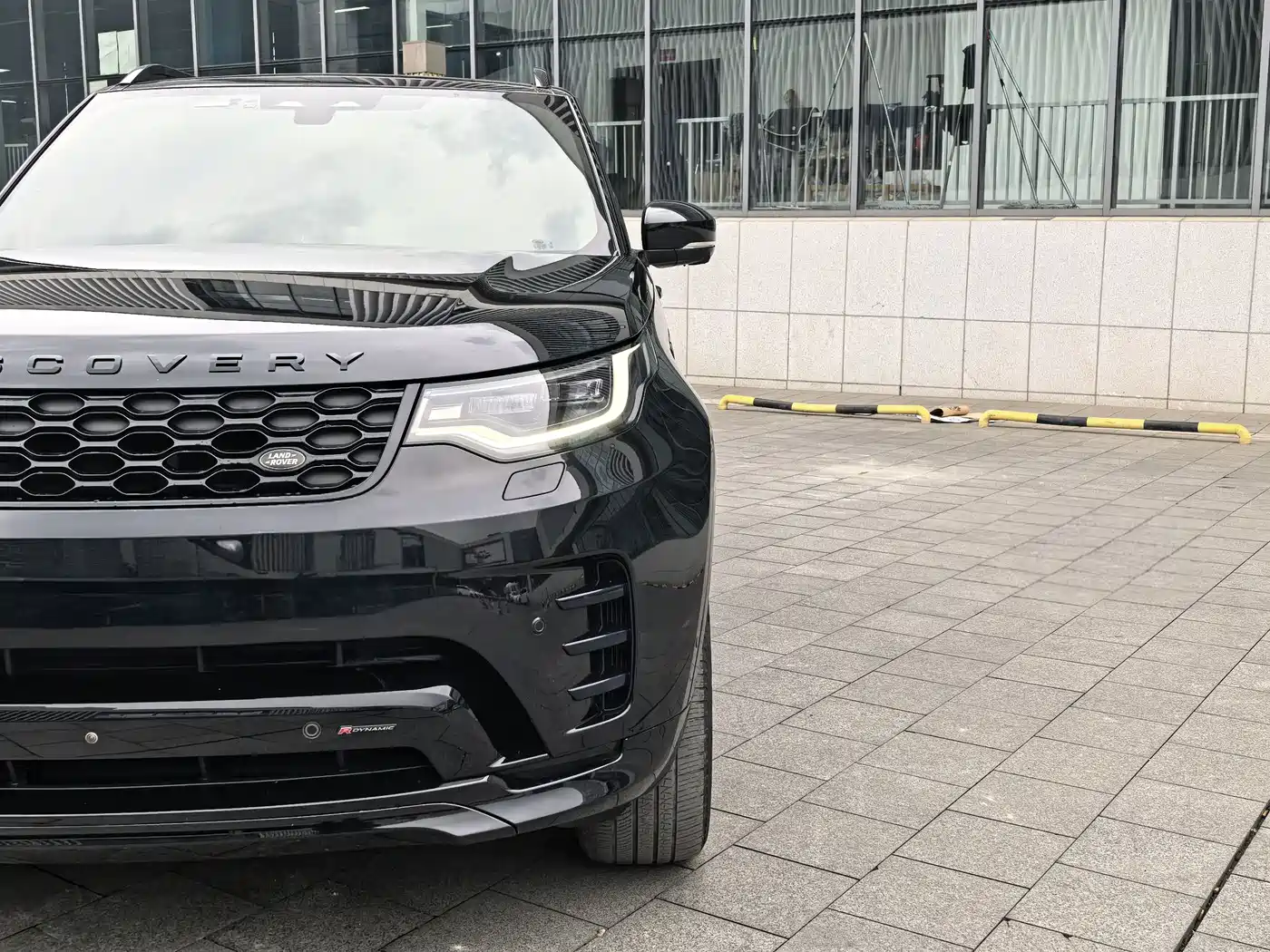 Land Rover Discovery 2023 360PS R-Dynamic S фото 18