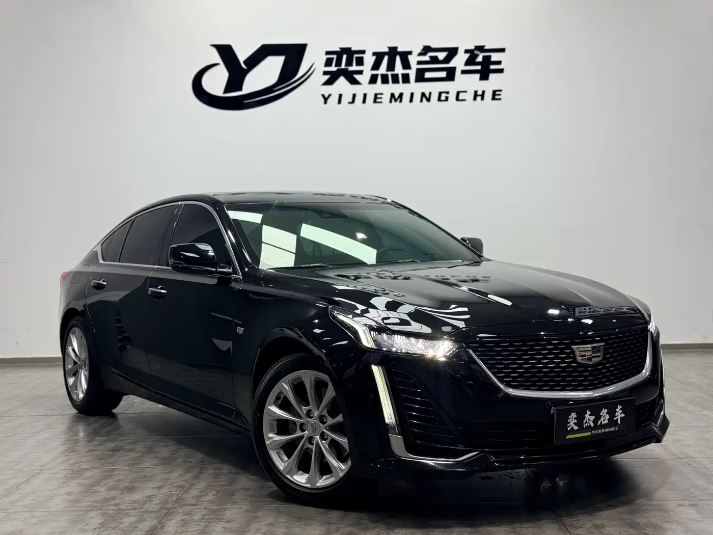 CADILLAC CT5