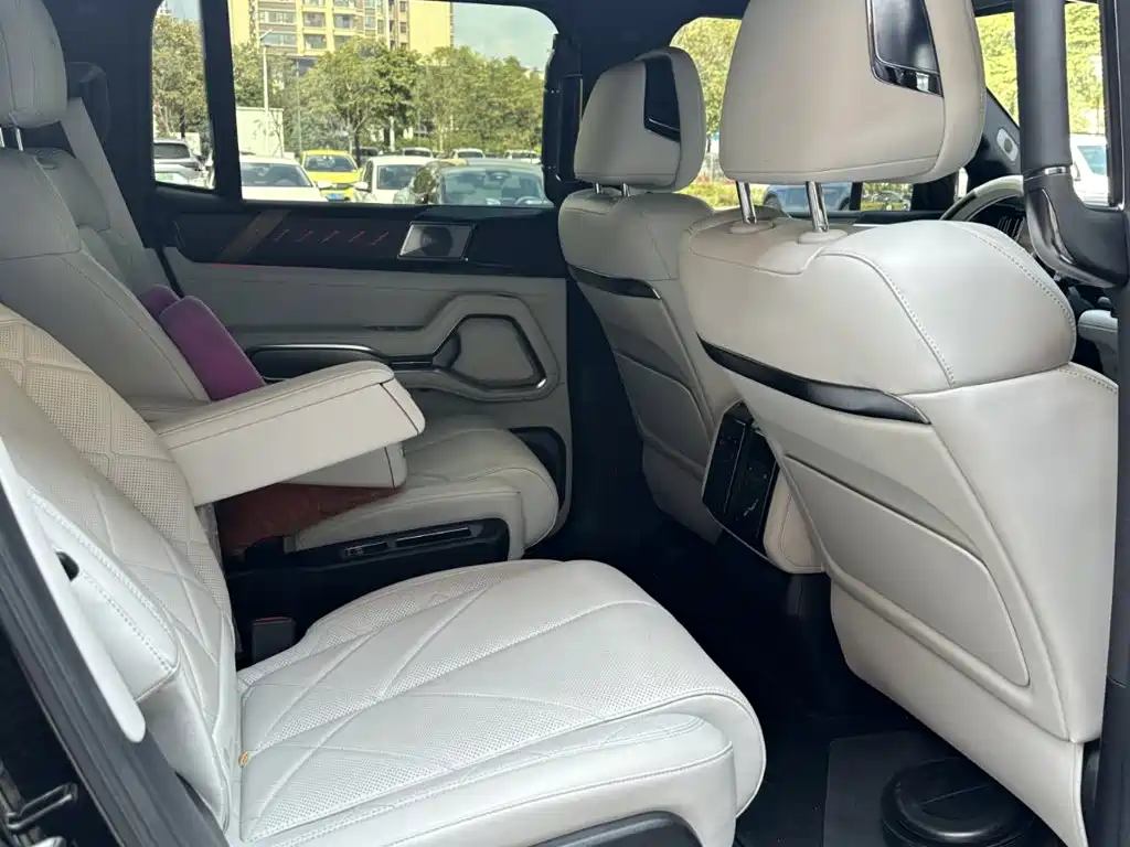 Fang Cheng Bao Leopard 8 2025 2025 Zhiyong Flagship Drone Edition 6-Seater
