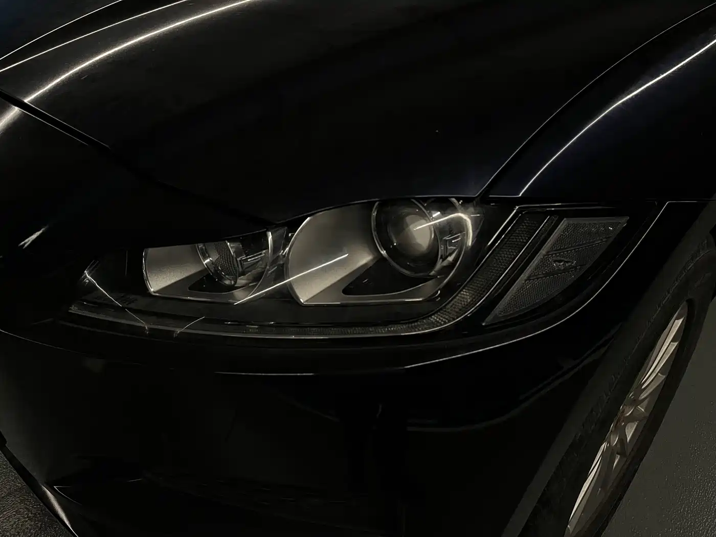 Jaguar F-PACE 2017 2016 2.0T FWD Urban Premium Edition