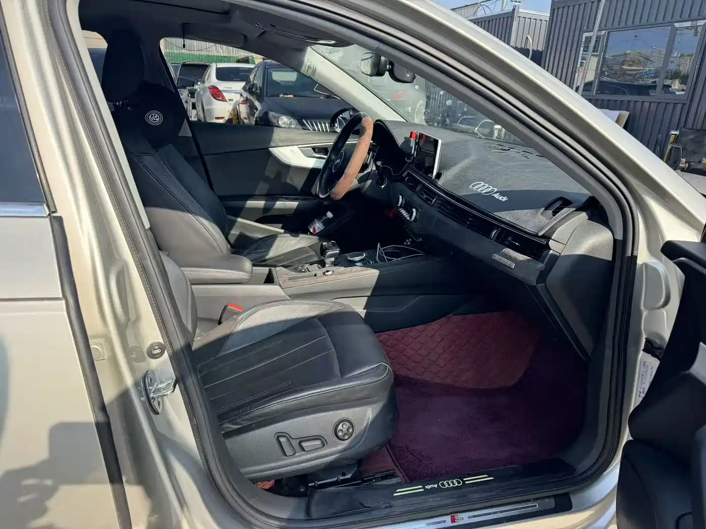 Photo 7 - Audi A4L
