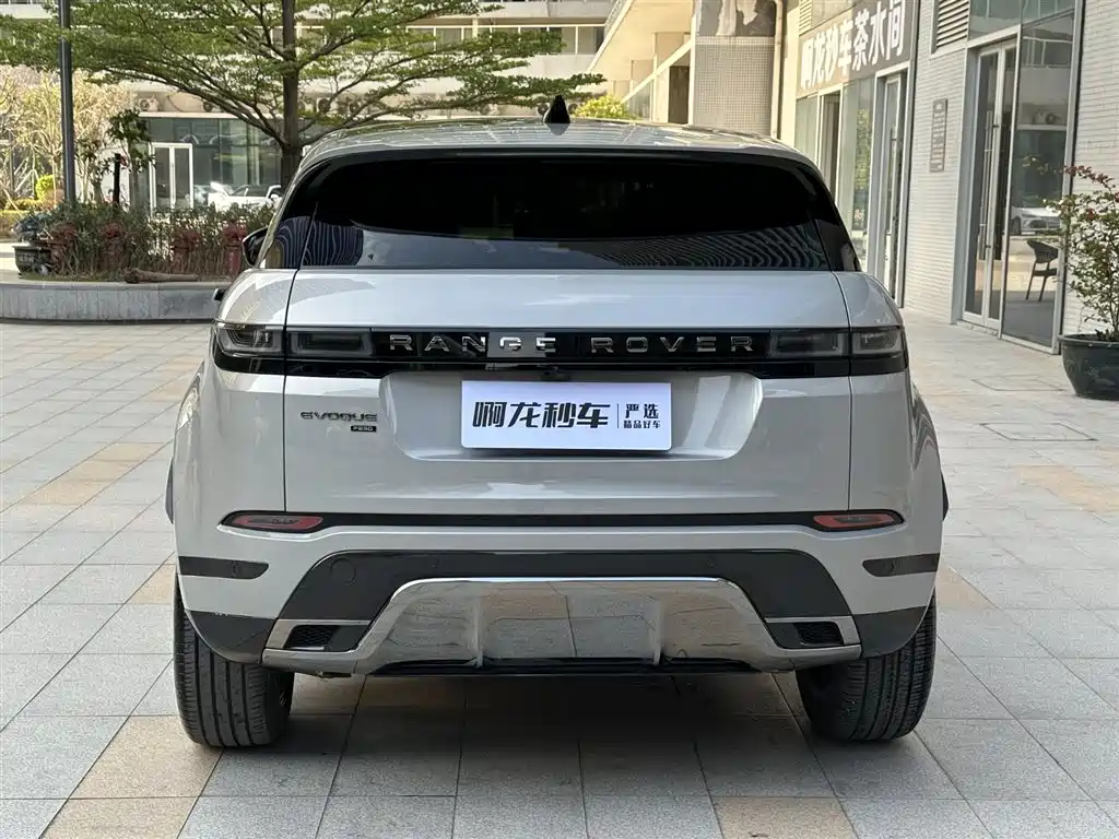 Land Rover Range Rover Evoque 2023 Range Rover Evoque L 249PS Luxury Edition фото 7