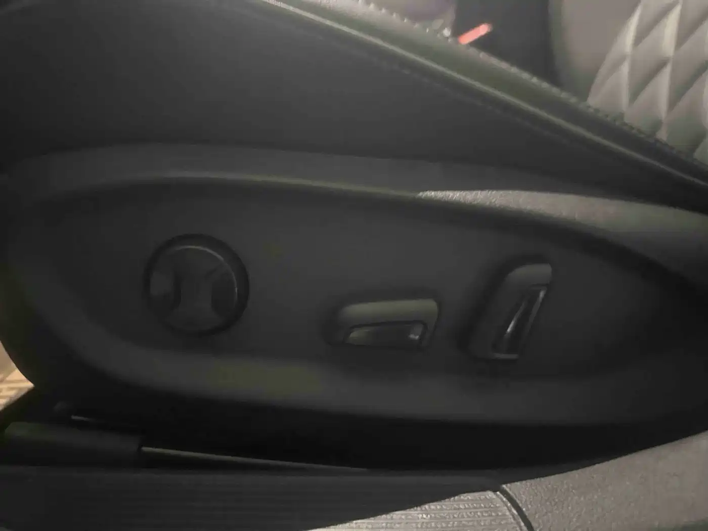 Volkswagen Sagitar 2023 280TSI DSG Surpass Plus Edition фото 18