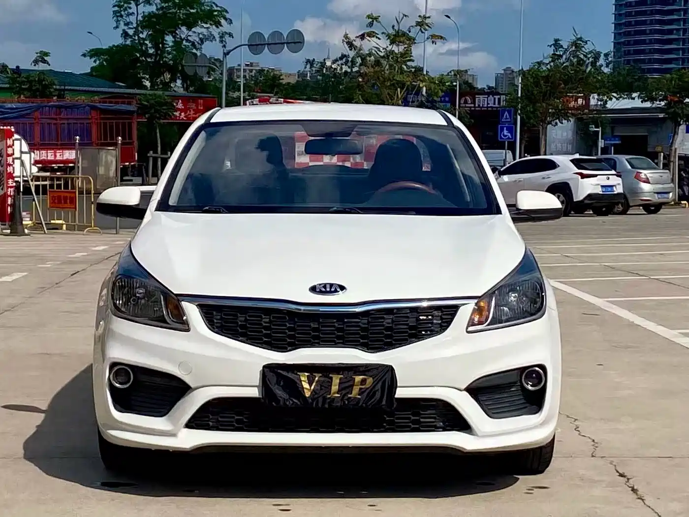 KIA K2