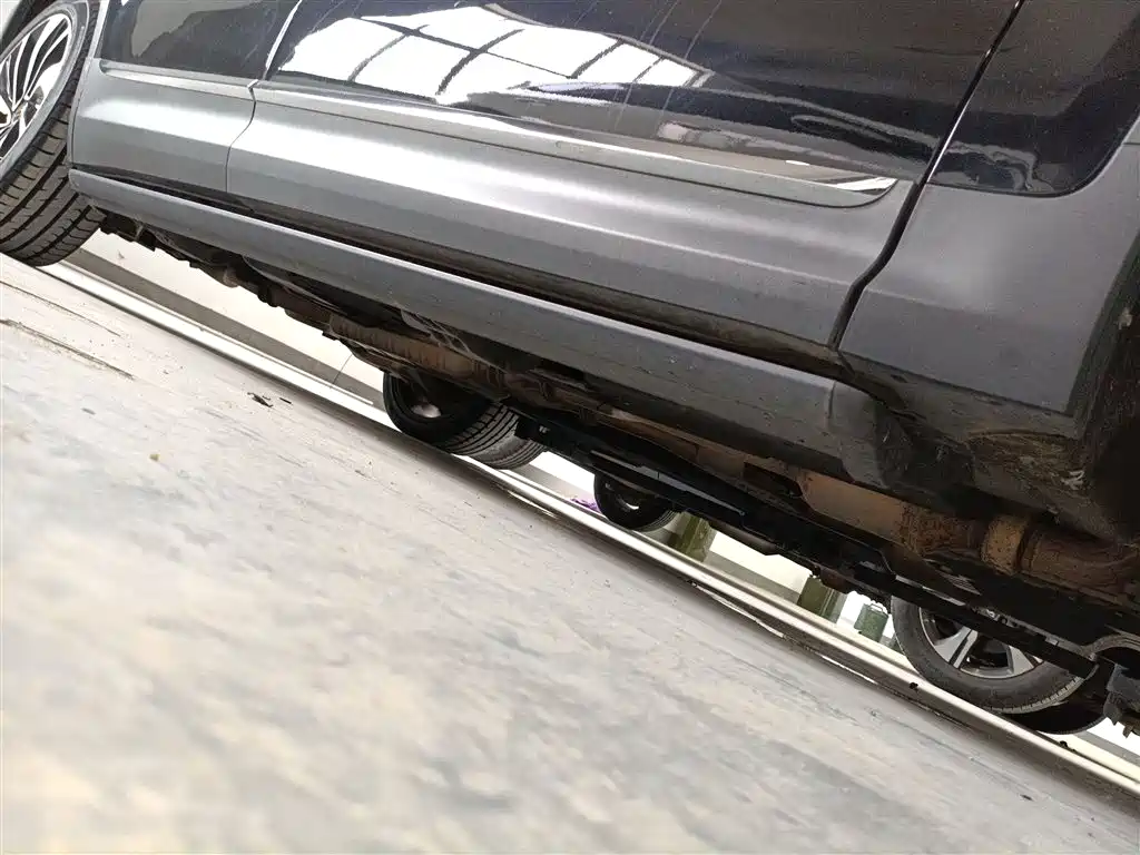 Hongqi HS7 2019 3.0T Automatic 4WD Smart Connection Flag Leader Edition фото 24