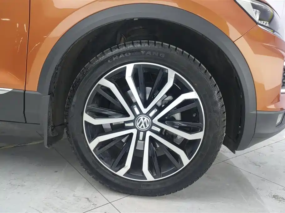 Volkswagen T-ROC 2018 280TSI DSG 2WD Comfort (China V) фото 6