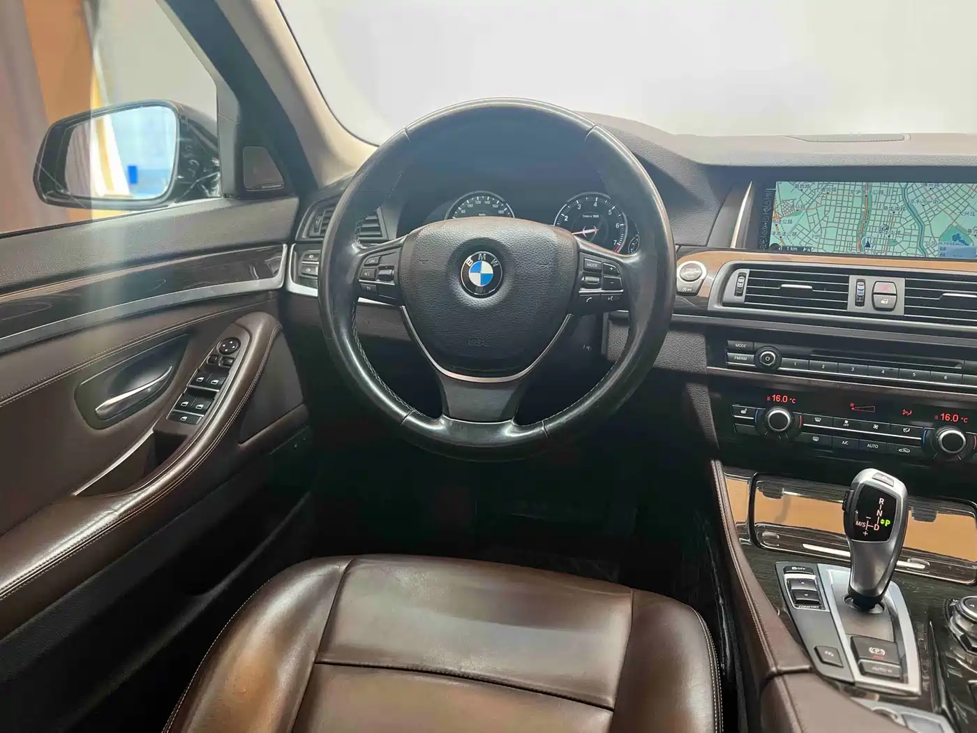 BMW 5 Series 2017 525Li Luxury Design Package фото 13