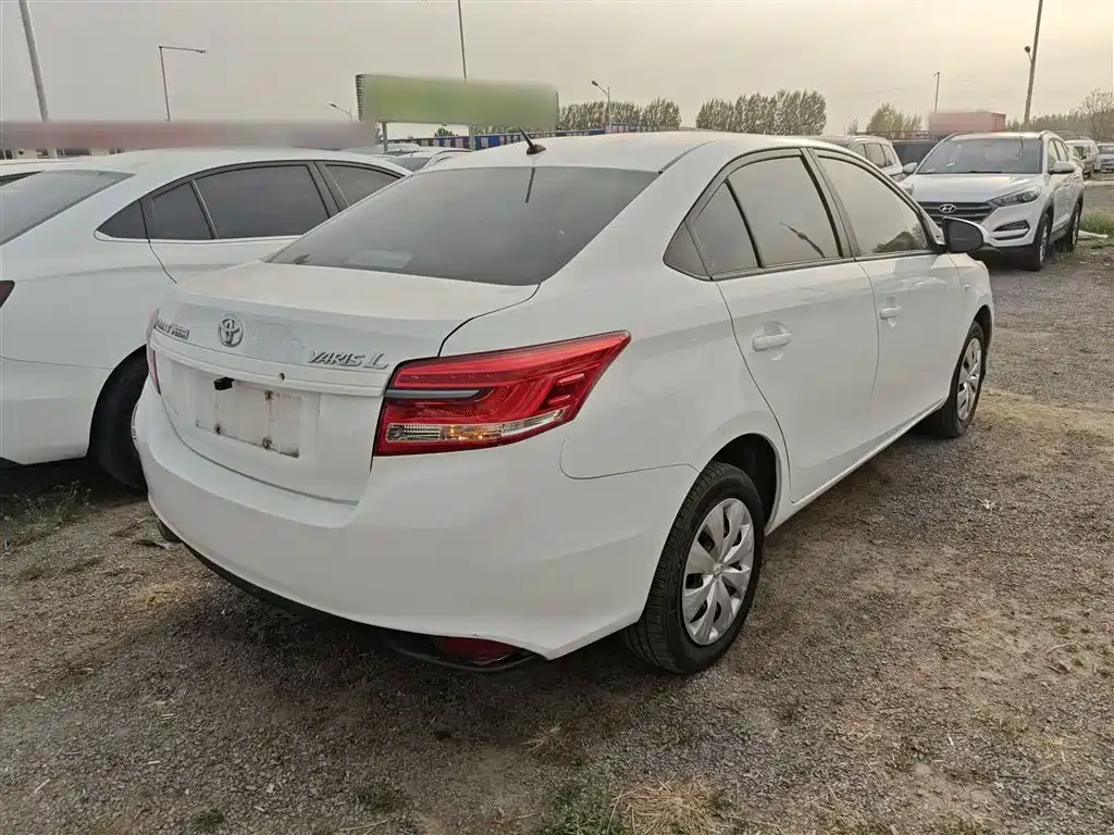 Toyota YARiS L Zhi Xiang 2017 1.5E CVT Charming Edition фото 5