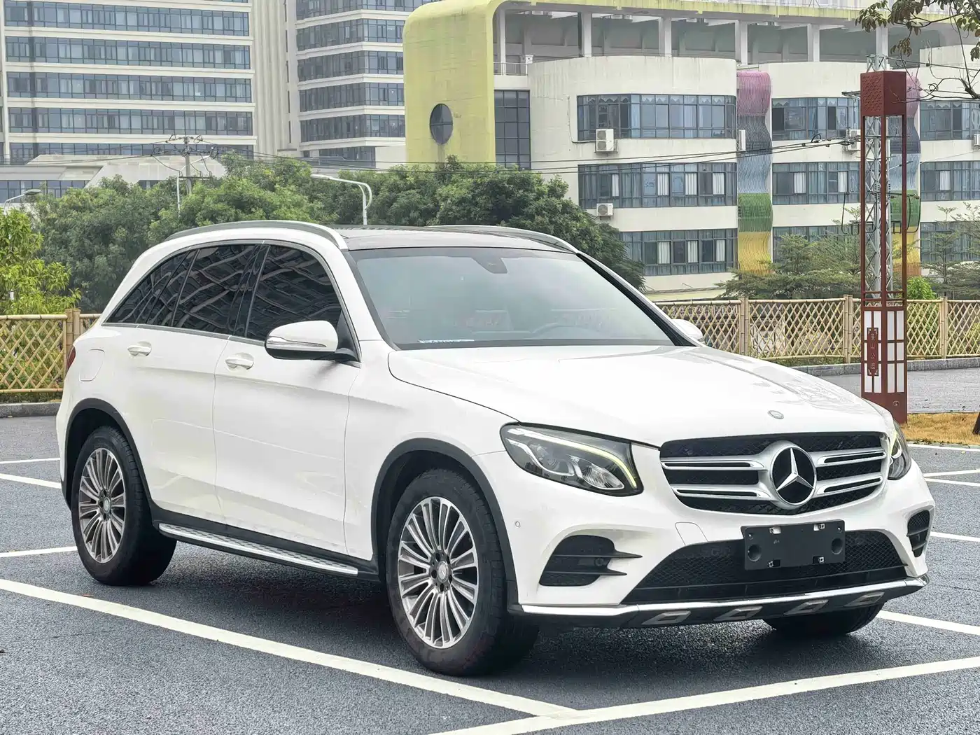 Mercedes-Benz GLC 2016 GLC 260 4MATIC Dynamic фото 3