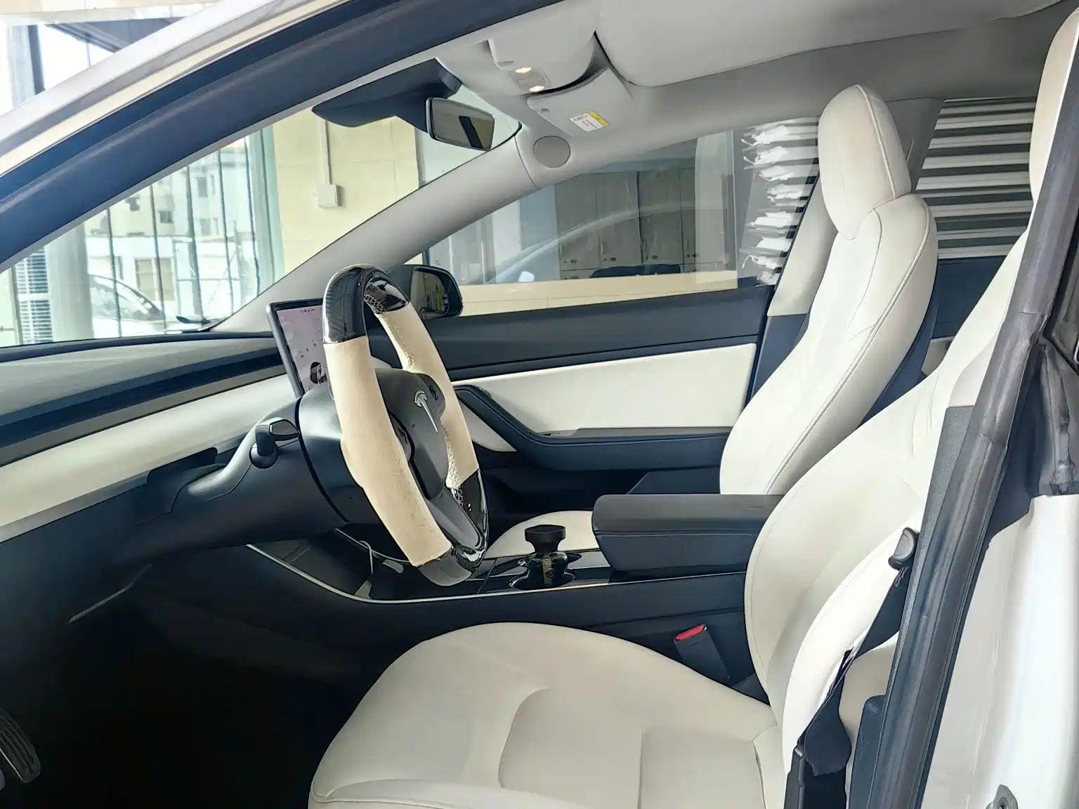 Photo 8 - Tesla Model 3 (Import)