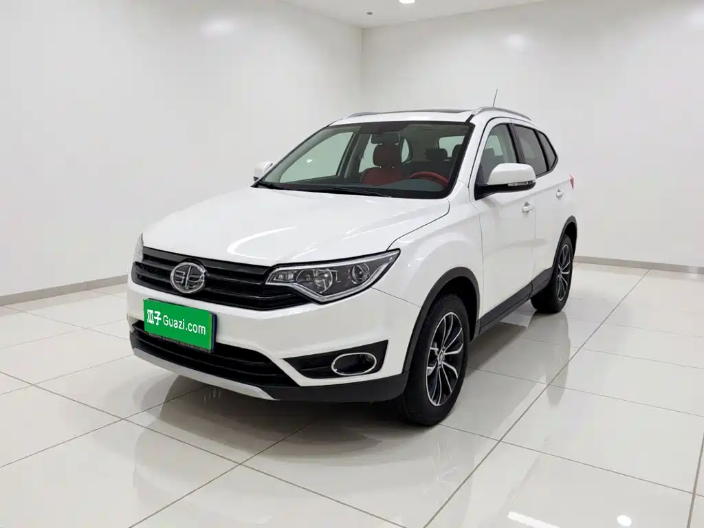FAW Senya R7 2017 2017 Model 1.6L Manual Luxury
