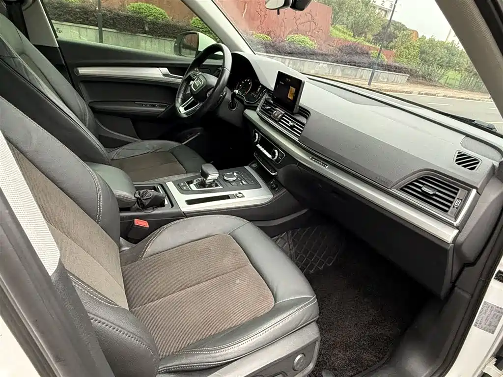 Audi Q5L 2020 40 TFSI Prestige Progressive фото 12