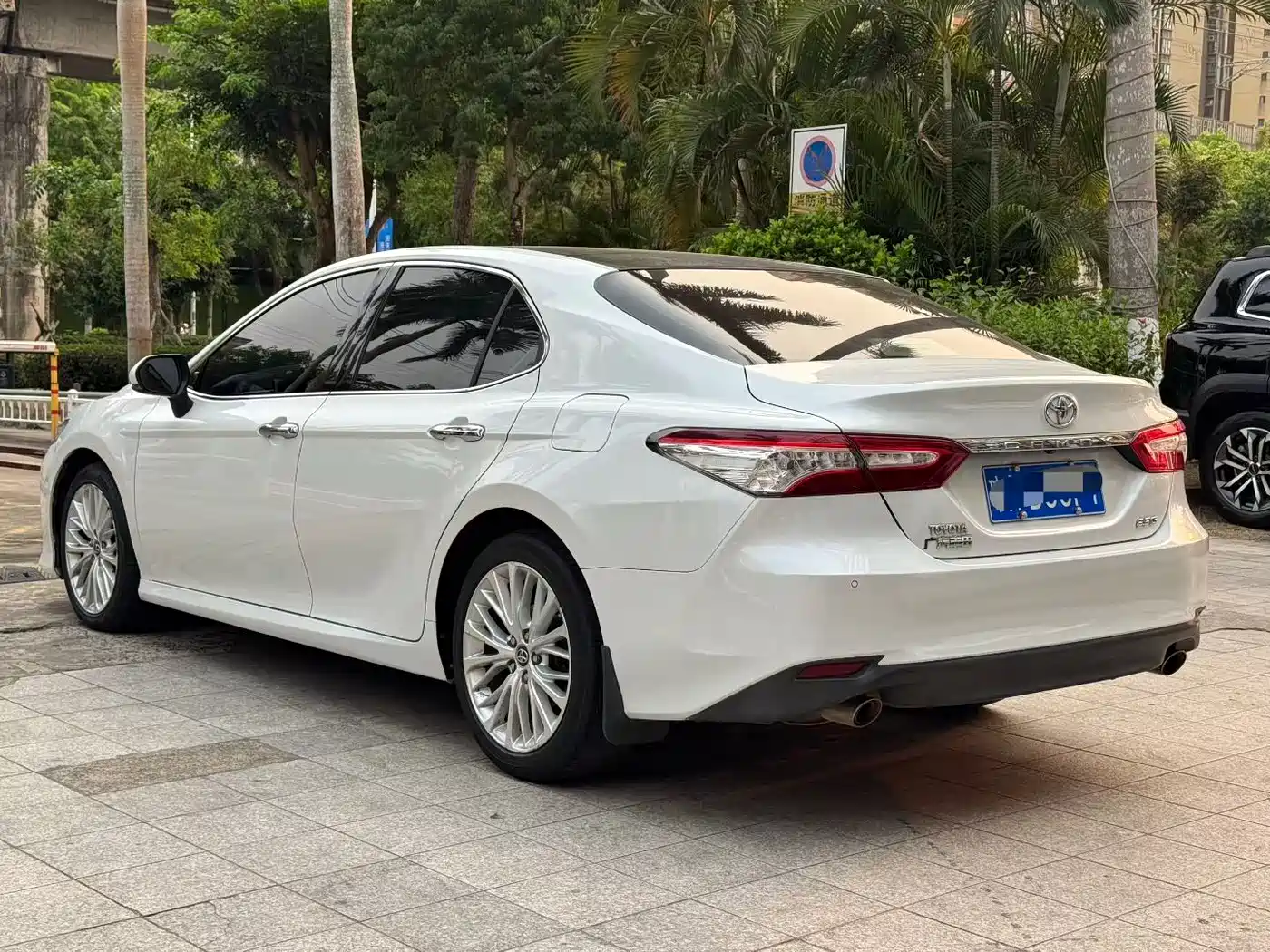 Toyota Camry 2018 2.5G Luxury Edition фото 7