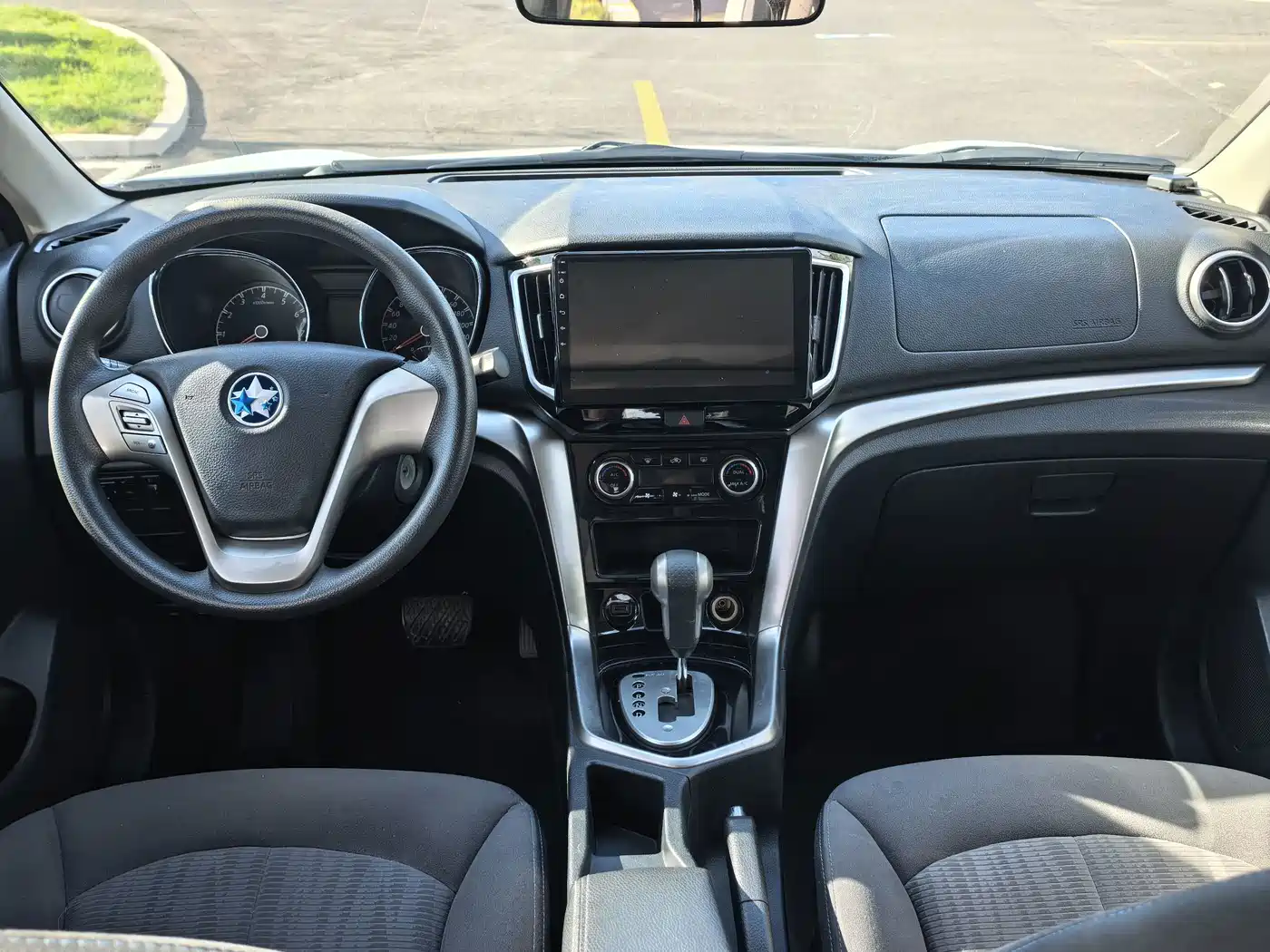 Venucia T70 2016 2016 2.0L CVT Rui Qu Edition