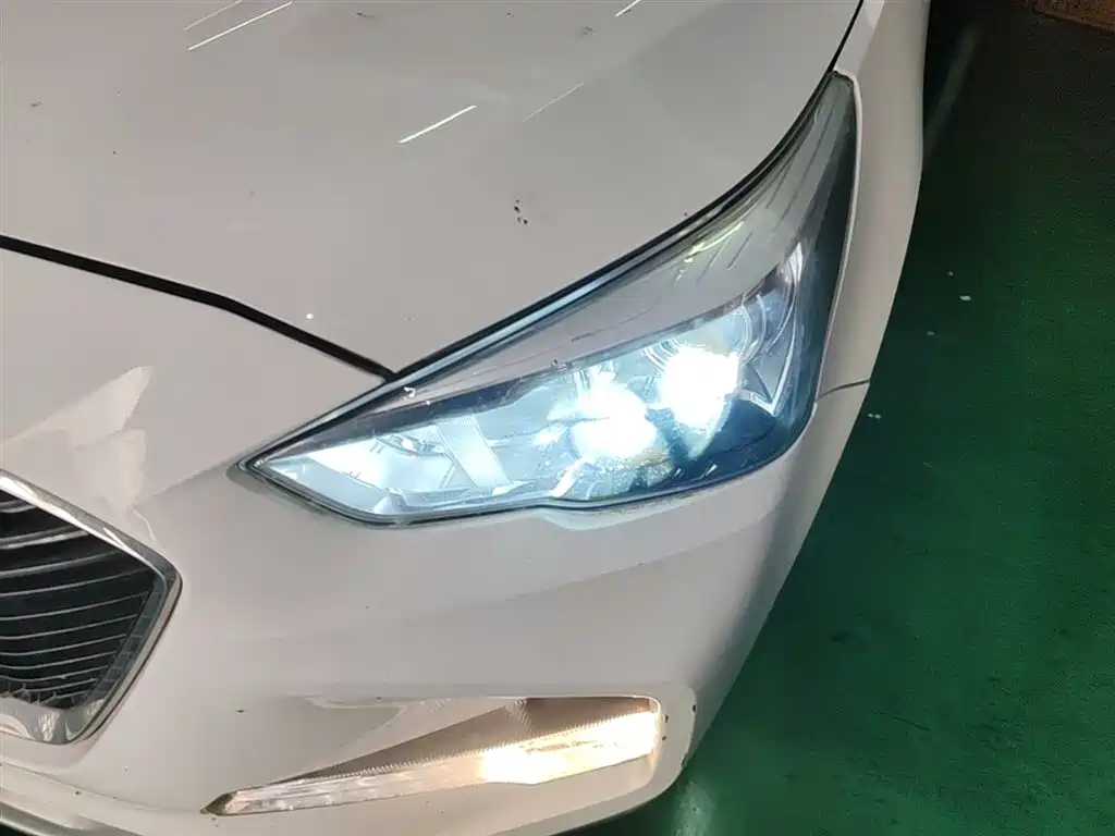 Haval M6 2018 Facelift 1.5T DCT 2WD Elite Edition фото 24