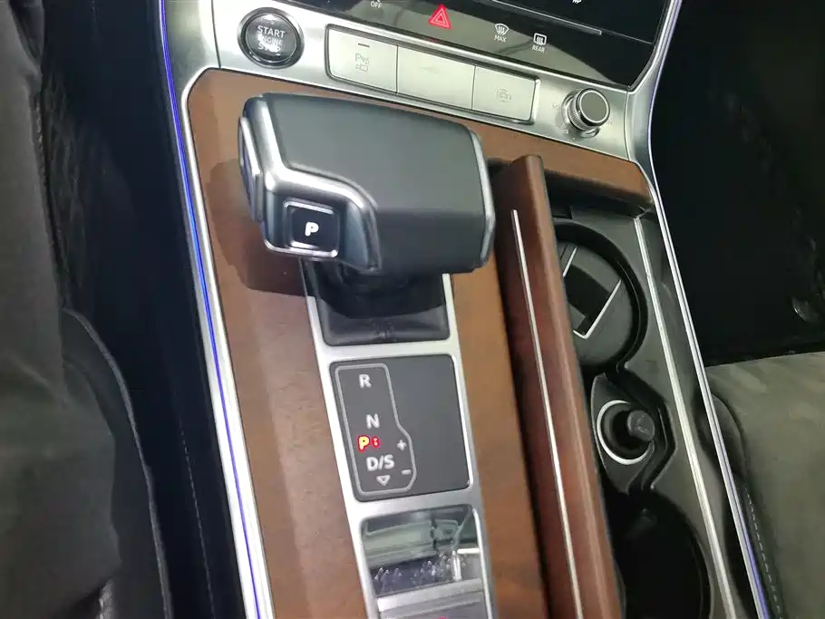 Audi A6L 2023 Facelift 45 TFSI quattro Exclusive Dynamic фото 16