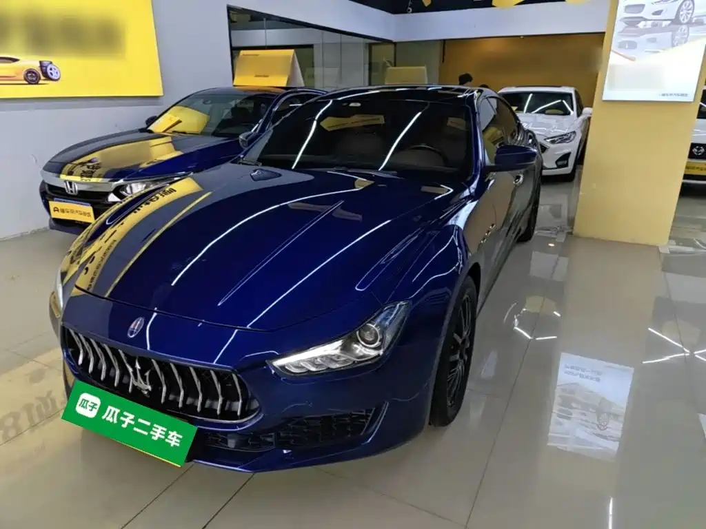 Photo 2 - Maserati Ghibli