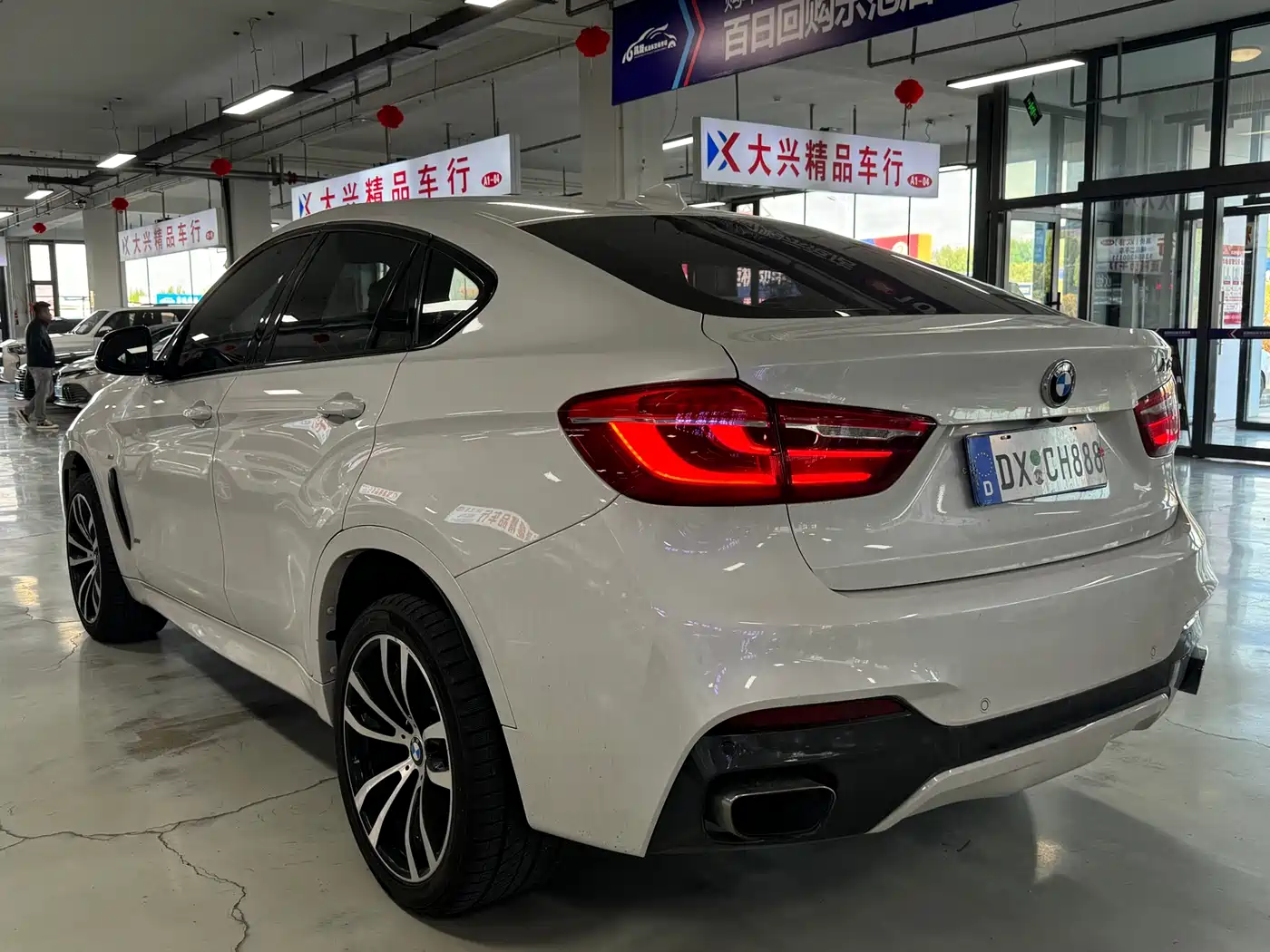 BMW X6 2018 xDrive28i фото 6