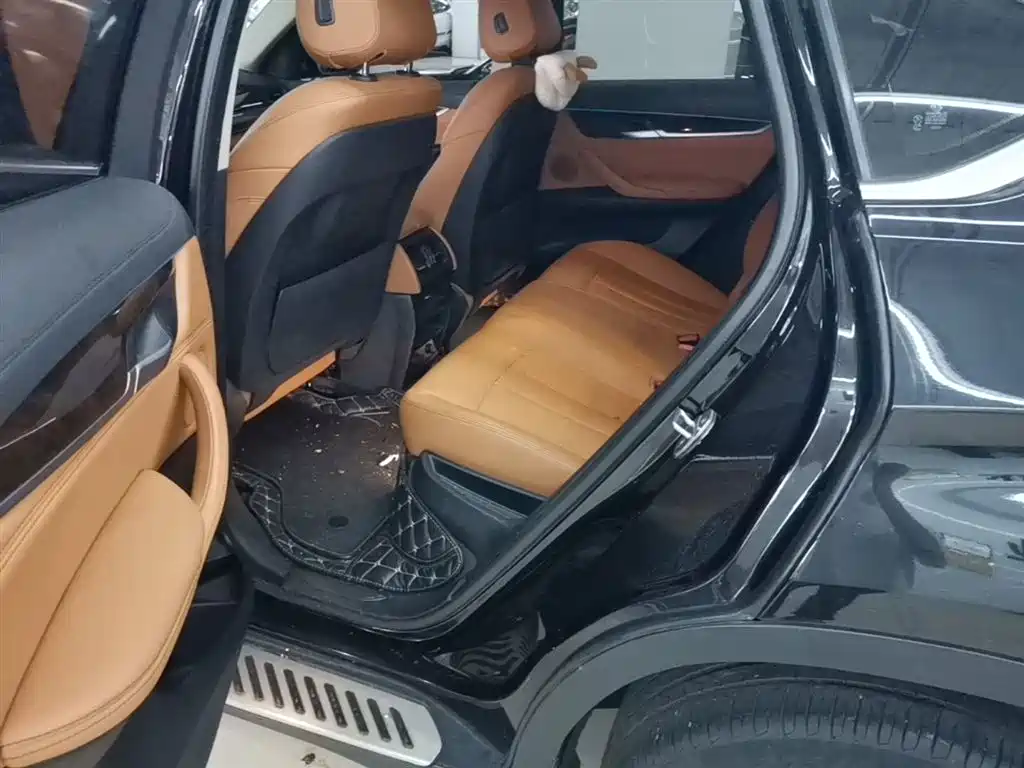 BMW X6 2018 xDrive28i фото 24