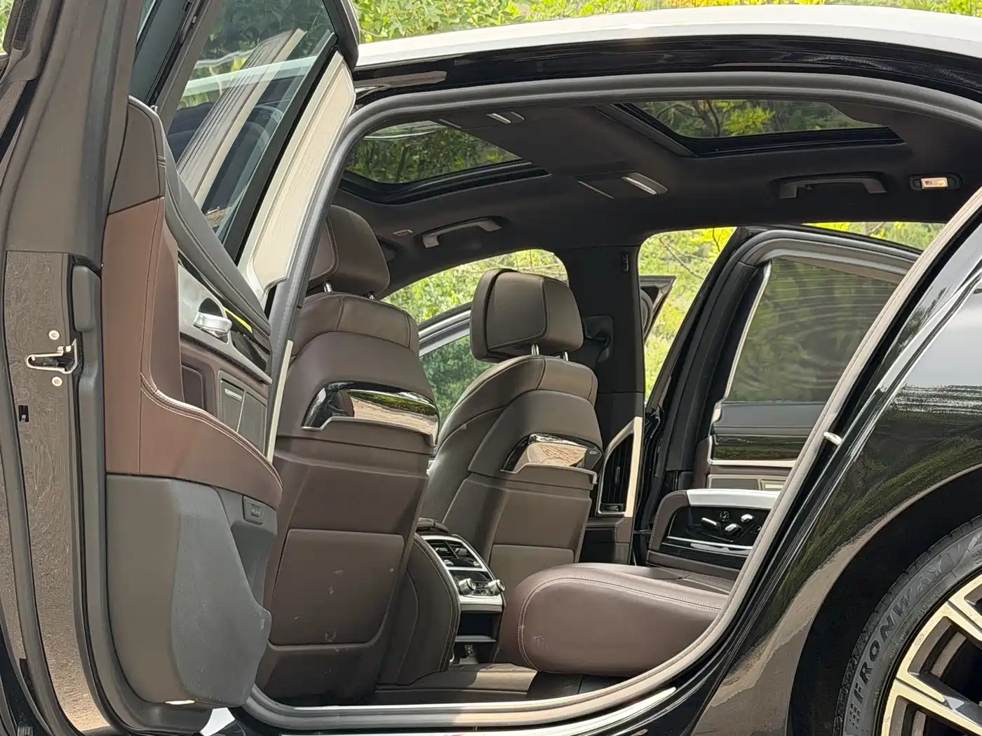 BMW 7-SERIES