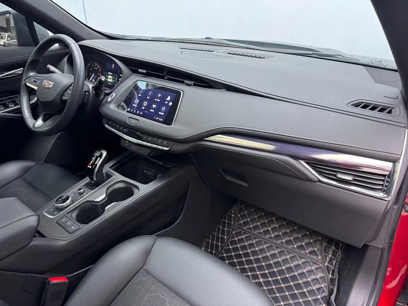 CADILLAC XT4