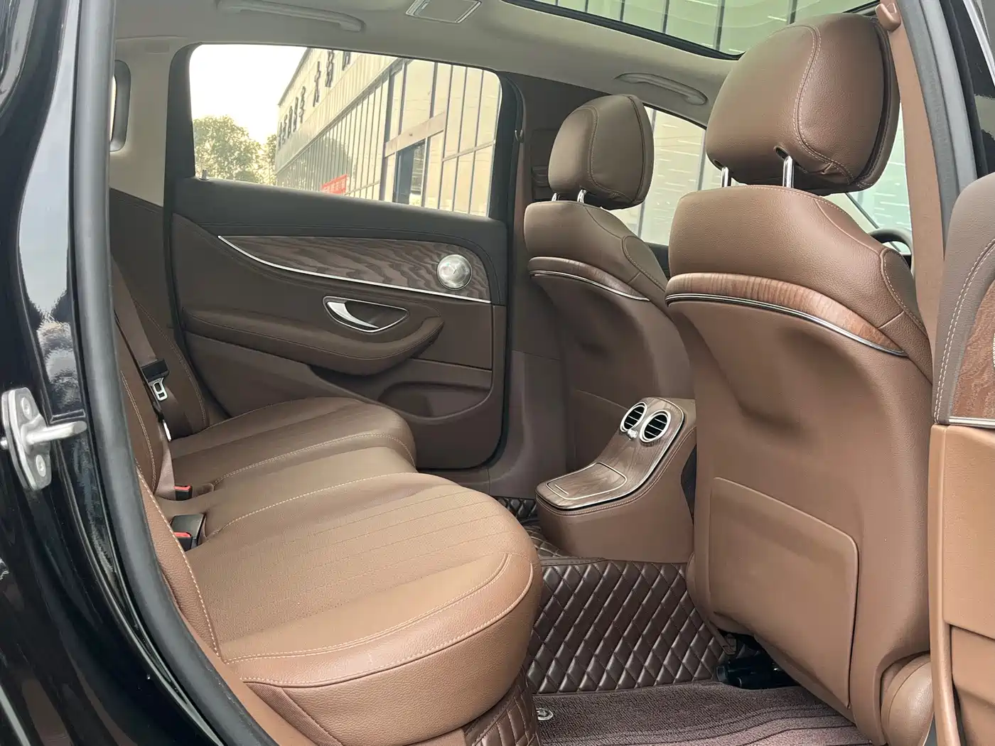 Mercedes-Benz E-Class 2023 Facelift E 300 L Fashion фото 15