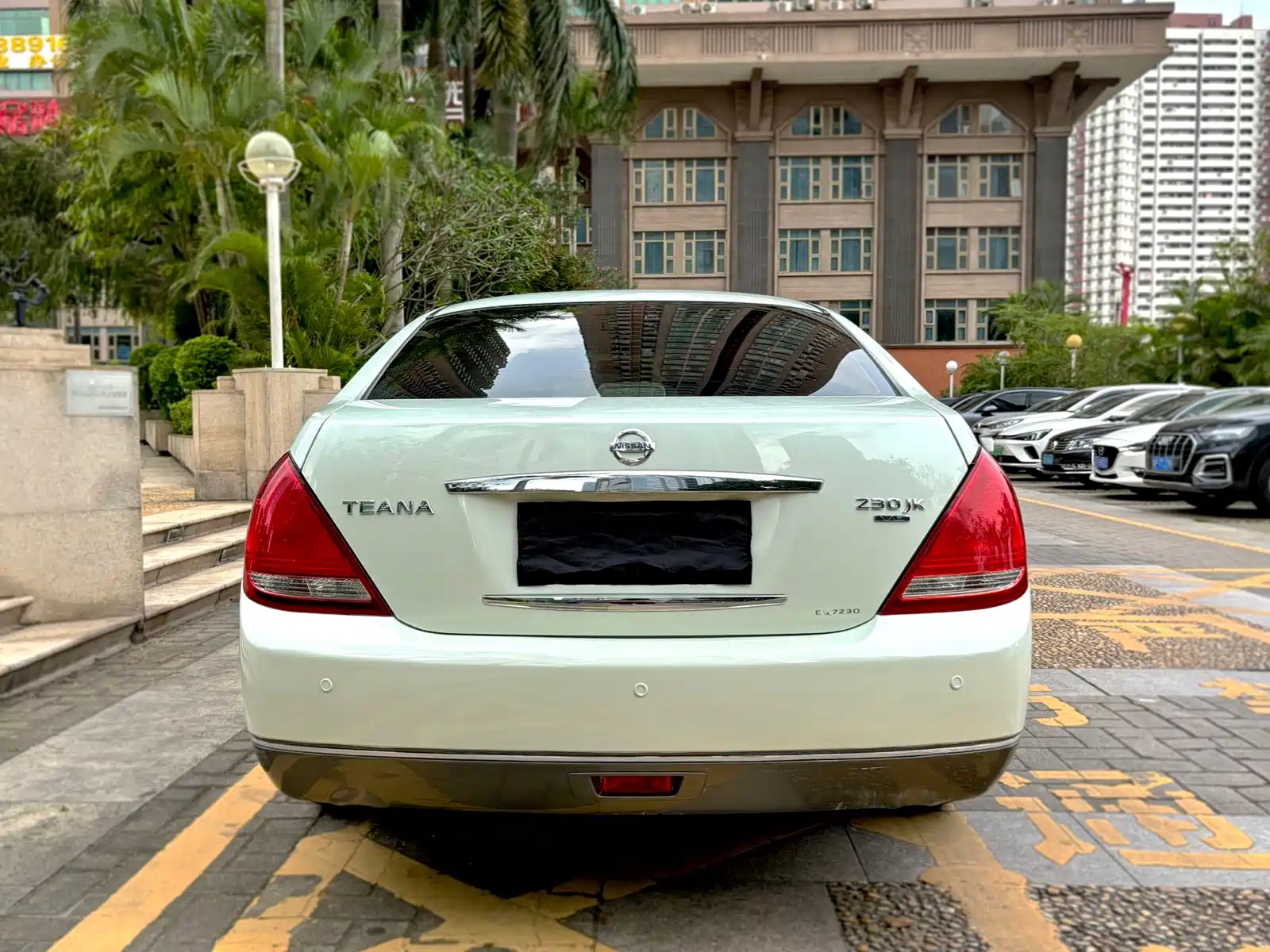 Photo 8 - Nissan Teana