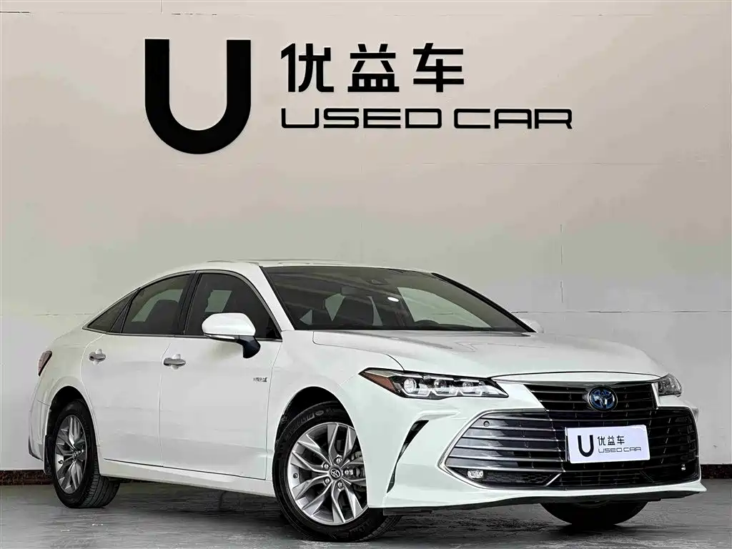 Toyota Avalon 2019 Hybrid 2.5L Luxury Edition China VI фото 3