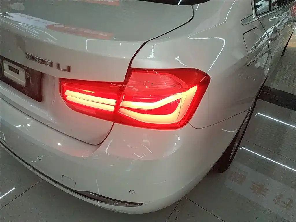 BMW 3 Series 2017 320Li Fashion фото 8