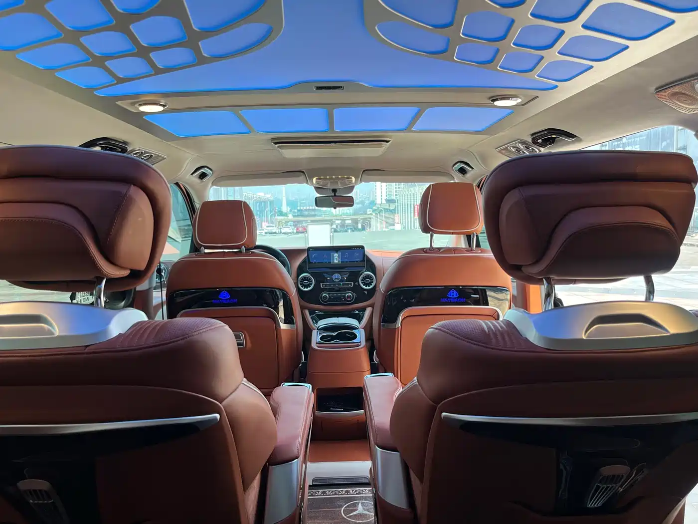 Mercedes-Benz Vito 2023 2.0T Business 7-Seater фото 8