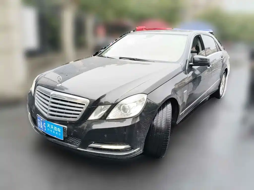 Фото 1 - Mercedes-Benz E-Class