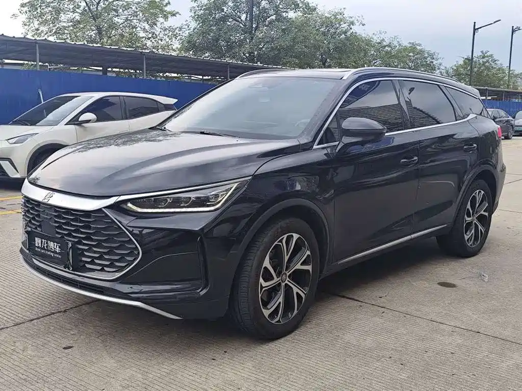 Photo 1 - BYD Tang New Energy