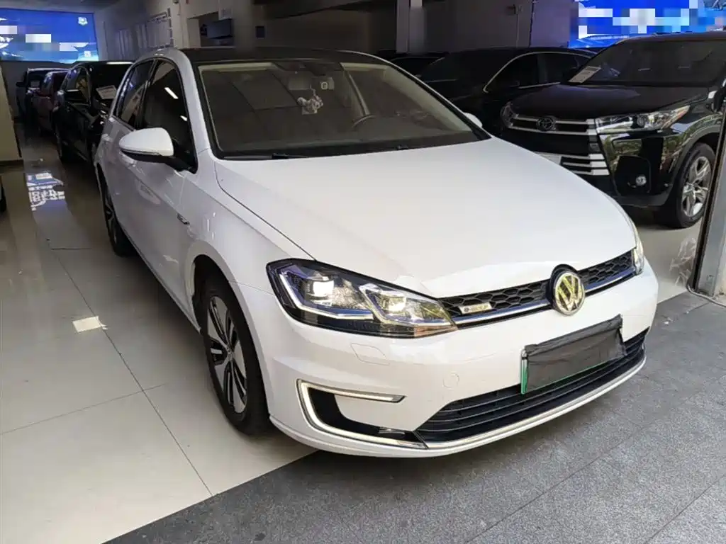 Volkswagen Golf Electric 2020 Chi фото 4