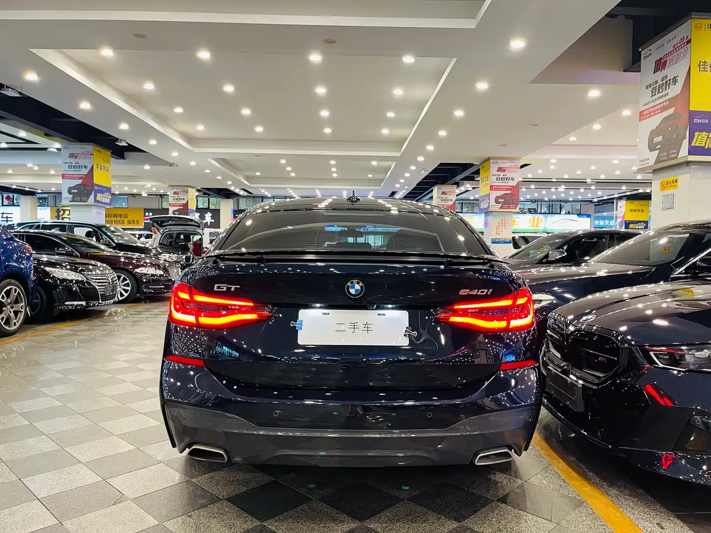 BMW 6 Series GT 2018 640i xDrive M Sport Package фото 15