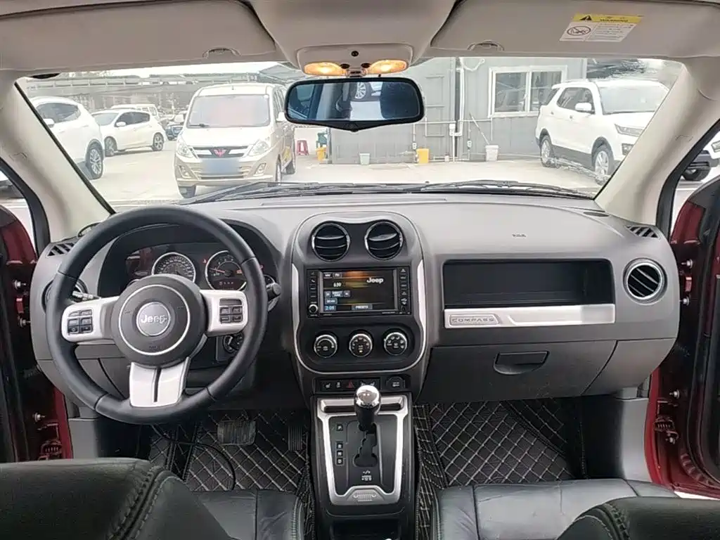Jeep Compass (Import) 2015 2014 Facelift 2.0L 2WD Elite Edition