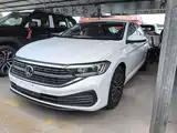 Фото 1 - Volkswagen Sagitar