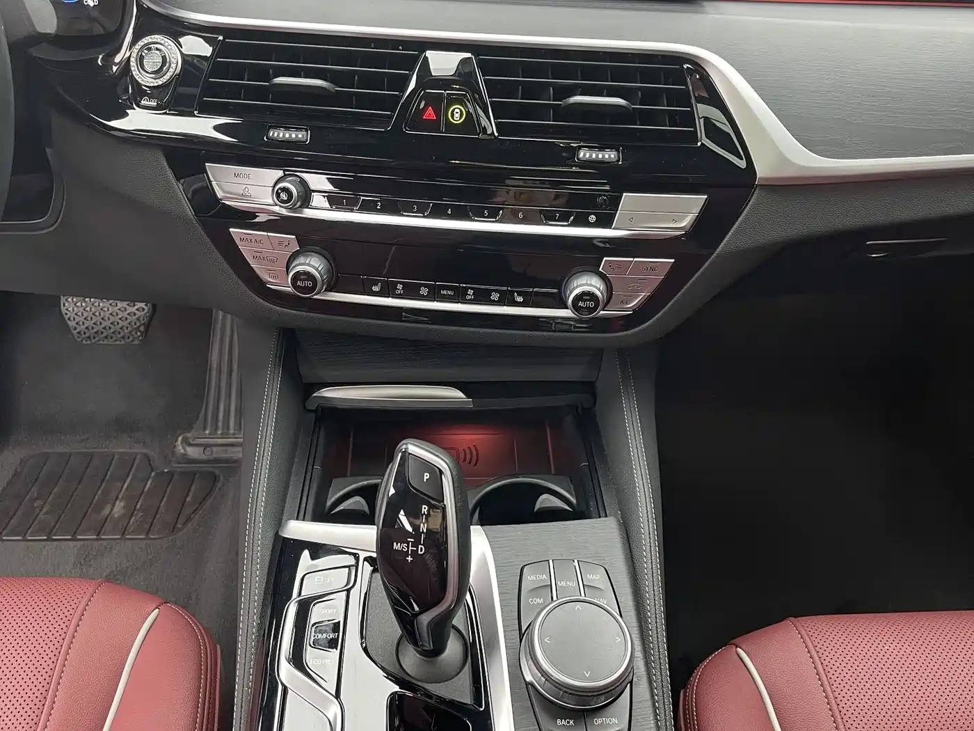 BMW 5 Series 2023 530Li xDrive M Sport Package фото 7