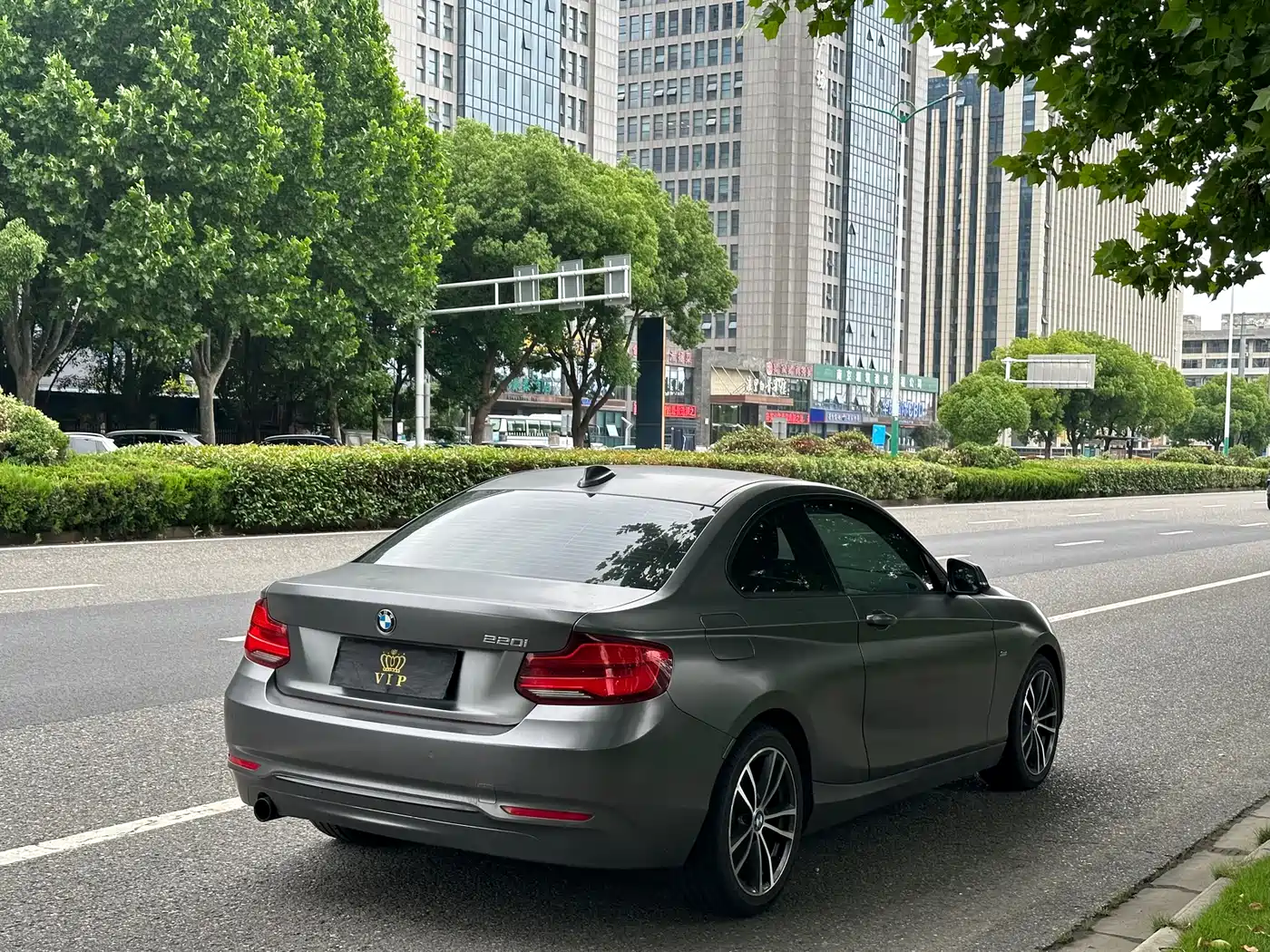 BMW 2 Series (Import) 2018 220i Sport Design Package фото 13