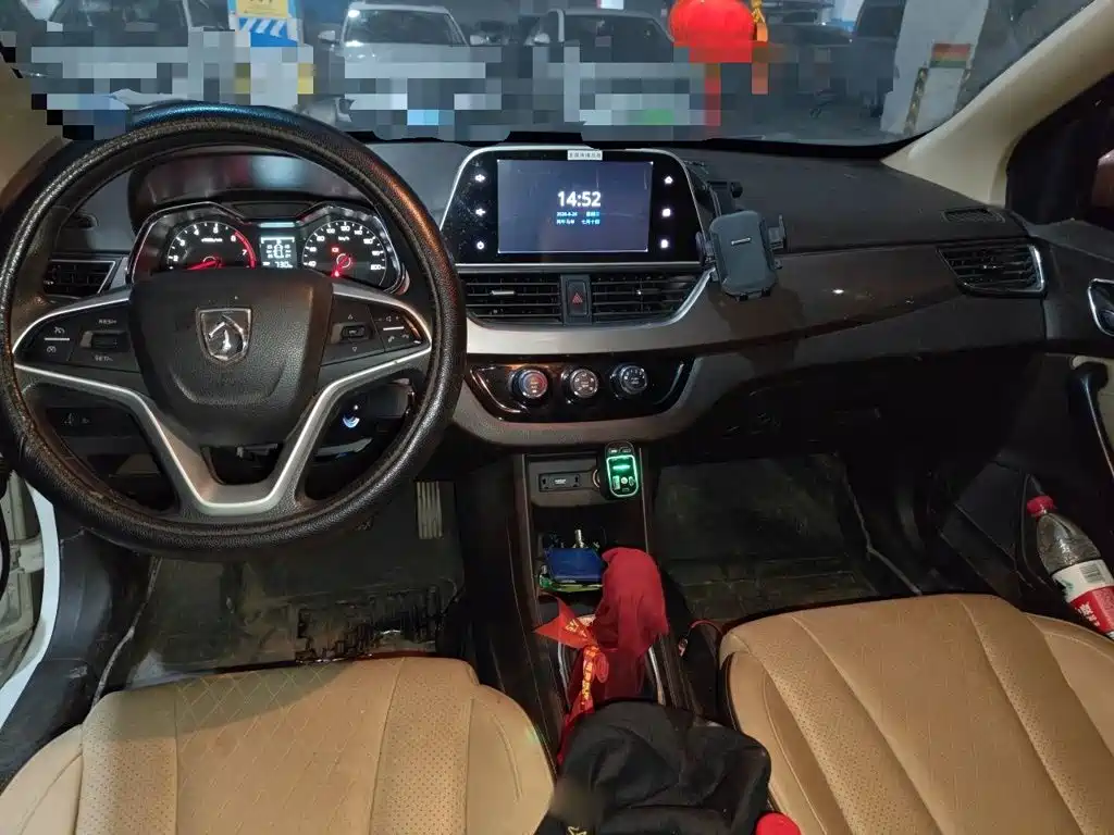 Baojun 310W 2017 2017 1.5L Manual Fashion Edition (China V)