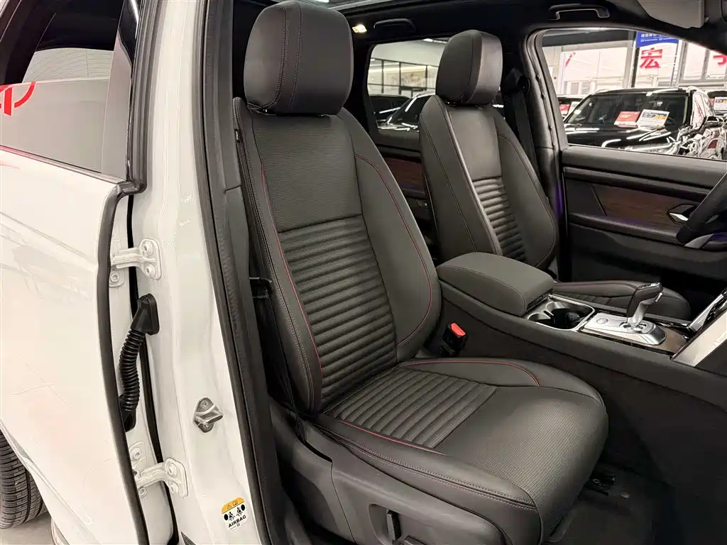 Land Rover Discovery Sport 2022 Model 249PS R-Dynamic S Performance Edition 5-Seater фото 9