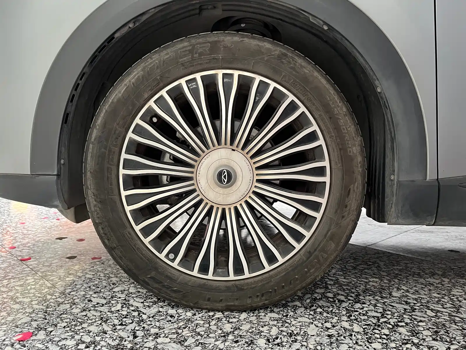 Фото 15 - Chery Tiggo 8L