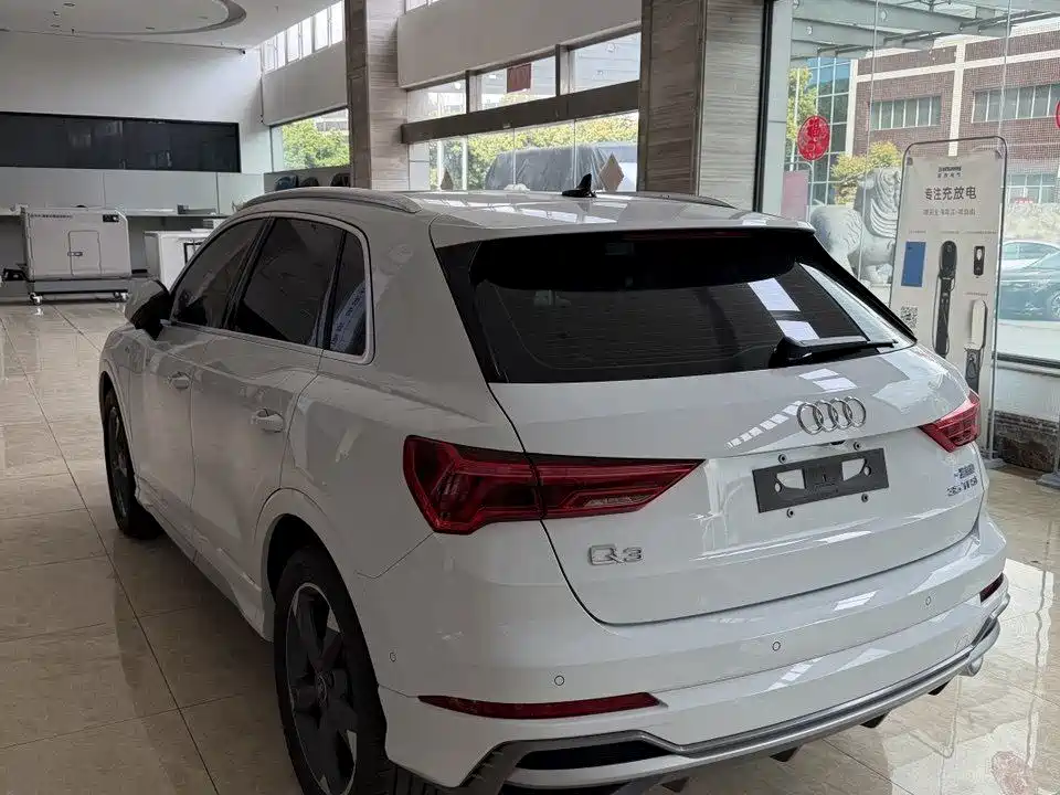 Audi Q3 2023 35 TFSI Progressive Dynamic (1.4T) фото 12