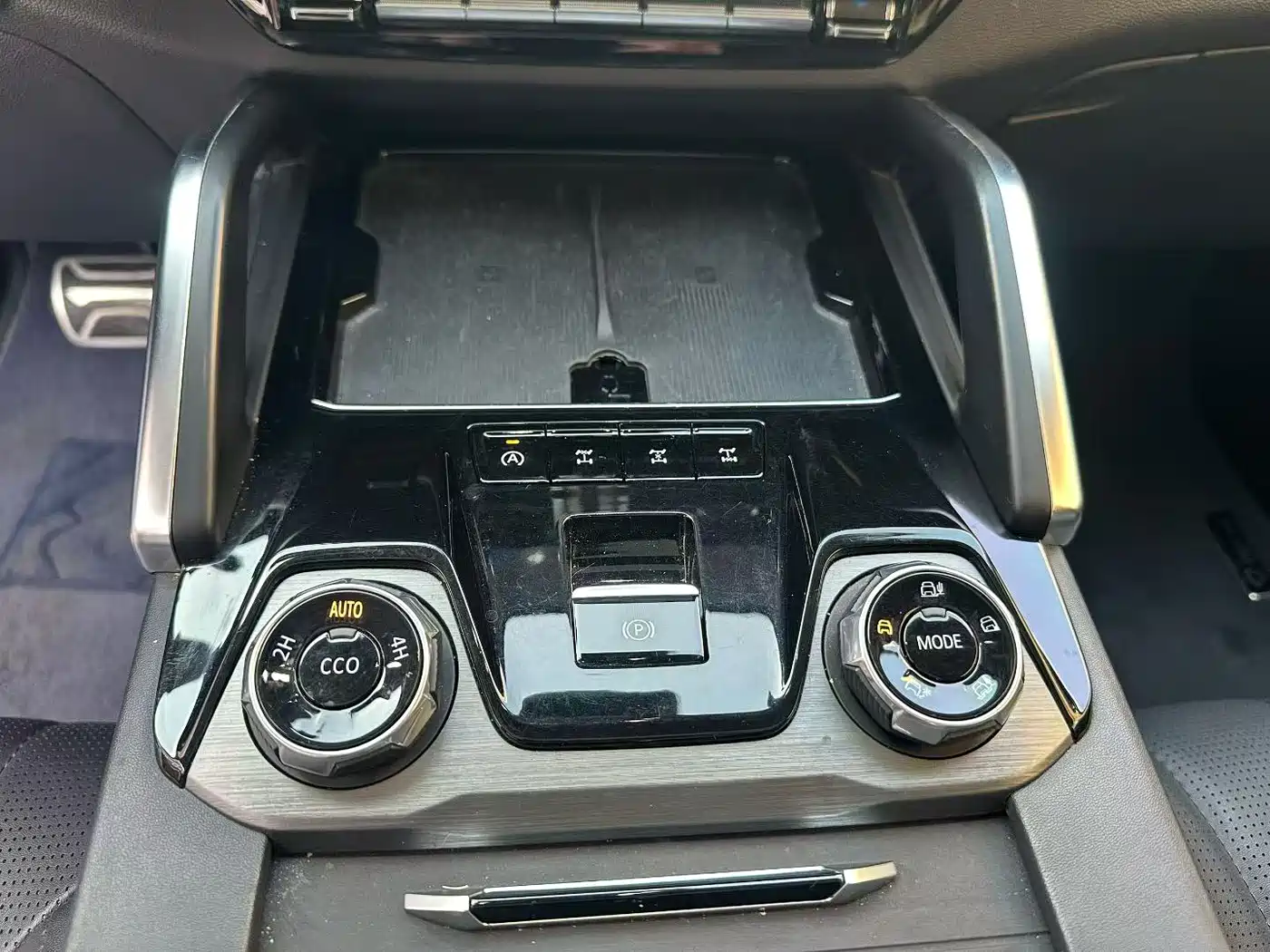 SAIC Maxus Territory 2023 2.0T Cross Flagship 6-Seater фото 5
