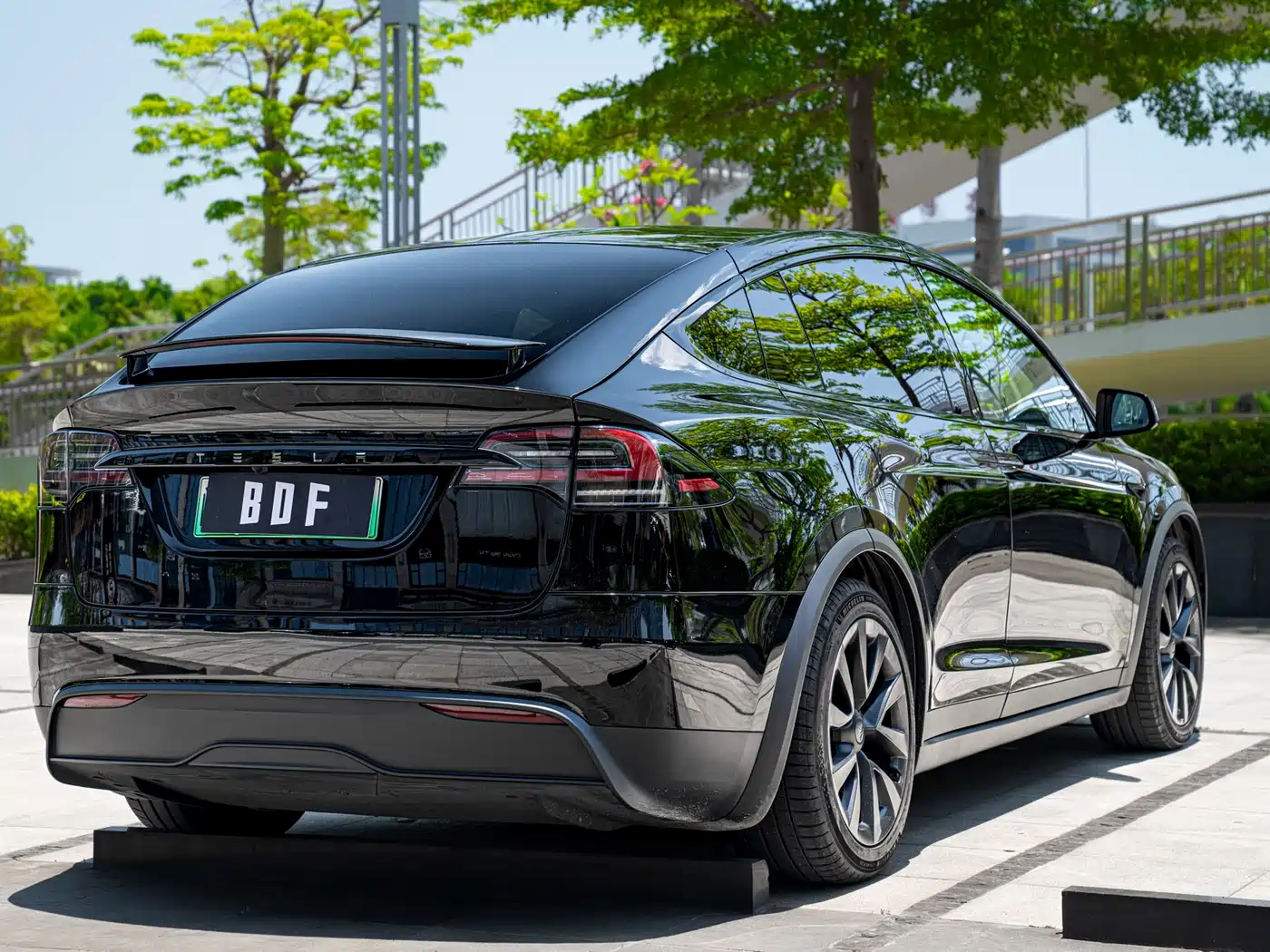 Tesla Model X 2023 Dual Motor All-Wheel Drive Edition фото 7