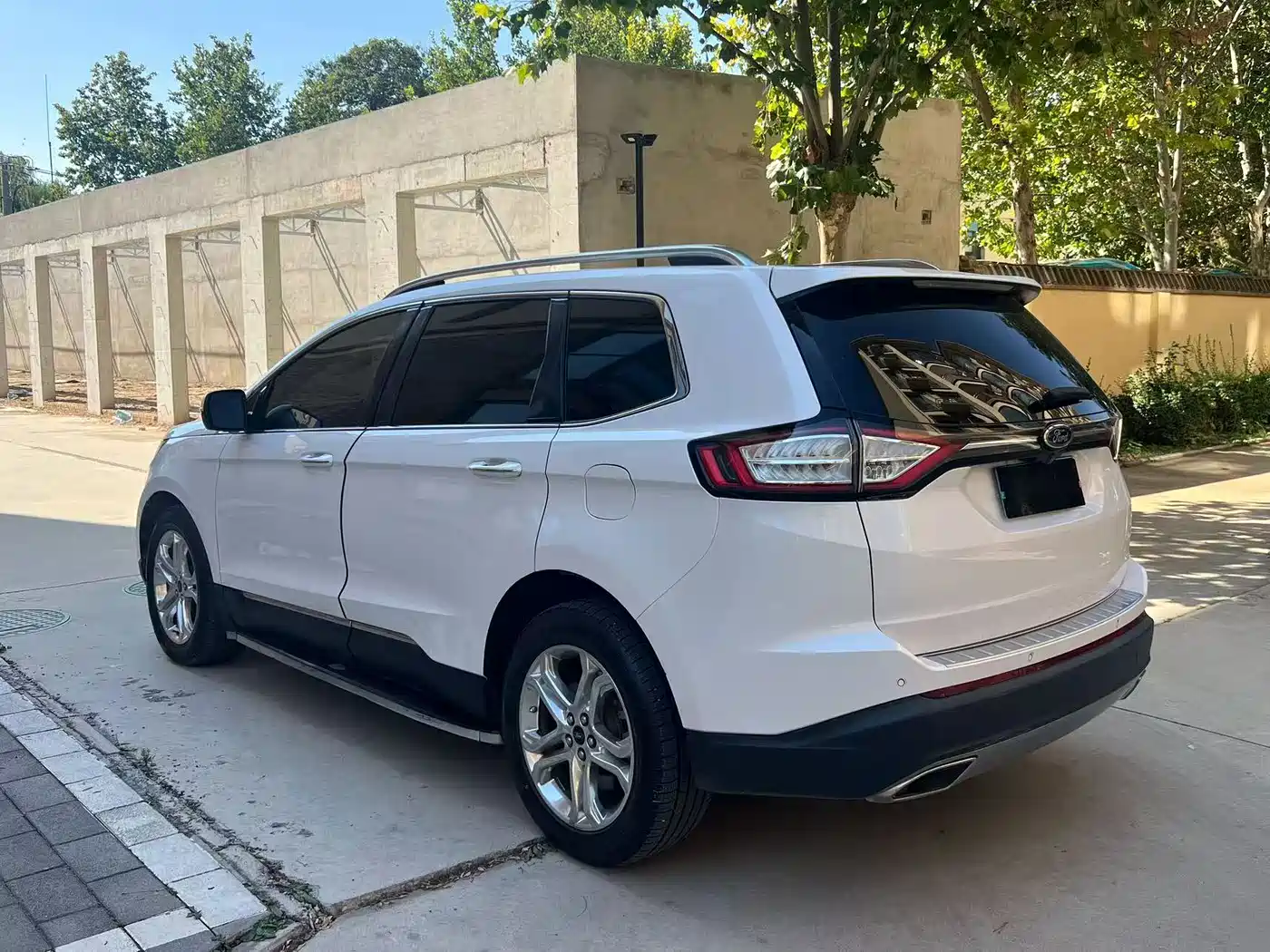 Ford Edge 2017 2016 EcoBoost 245 4WD Luxury 7-Seater