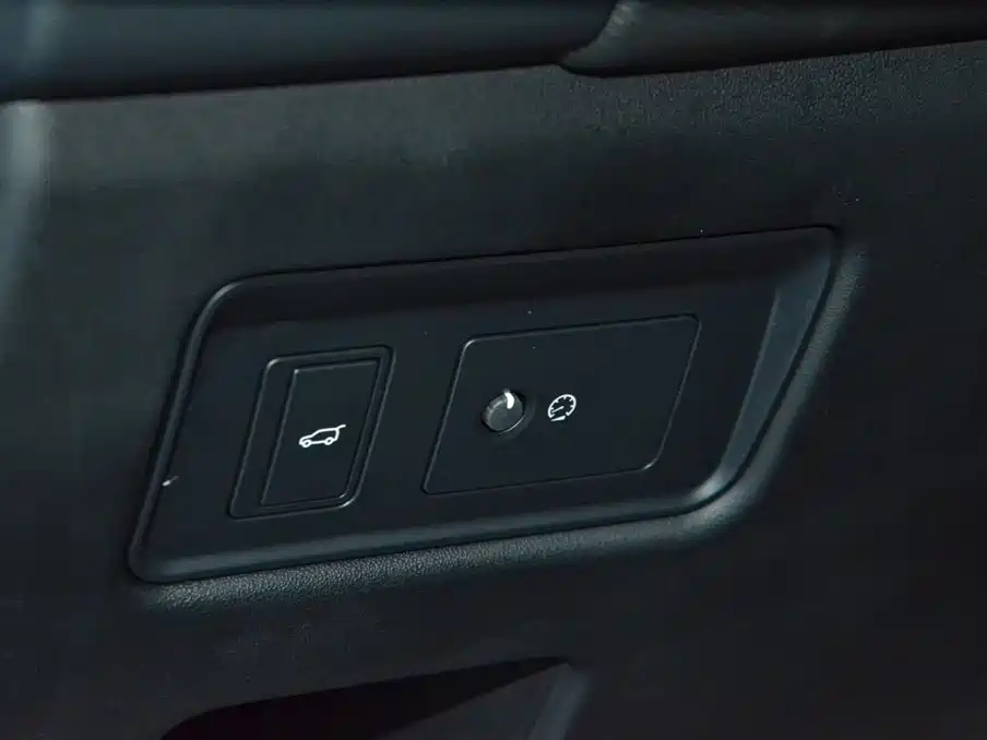 Land Rover Discovery 2021 360PS R-Dynamic S фото 18