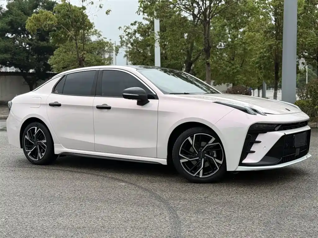 Lynk & Co 03 2023 1.5TD DCT Power Pro фото 7