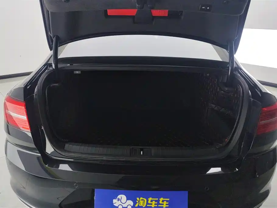 Volkswagen Magotan 2019 330TSI DSG Leading China VI фото 4