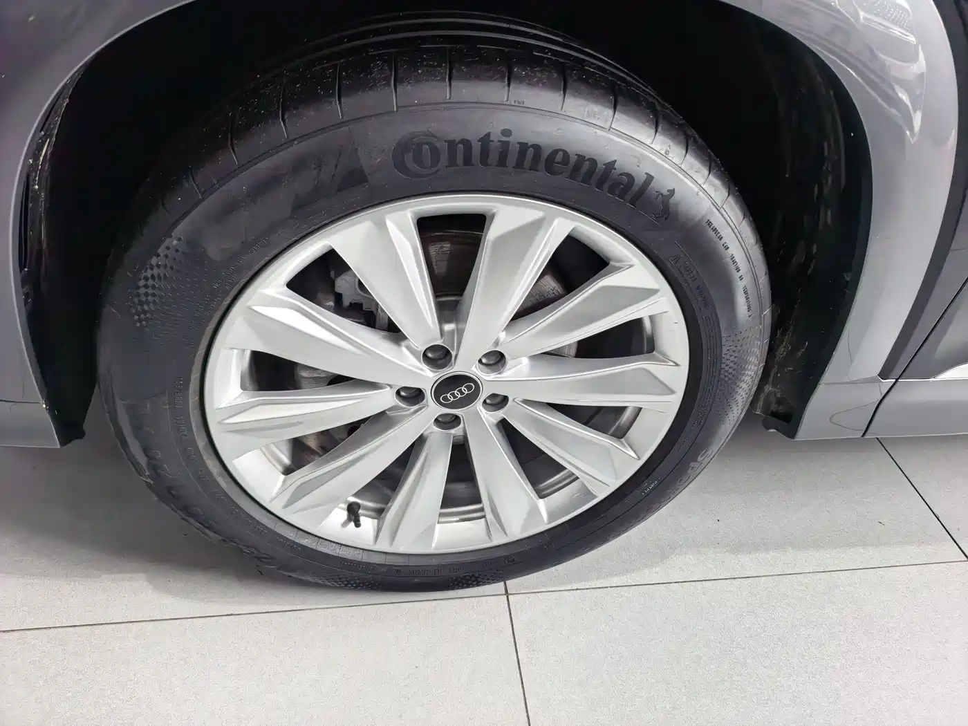 Audi Q6 2024 45 TFSI quattro Qi Yun Yu Lin Package 7-seater фото 4